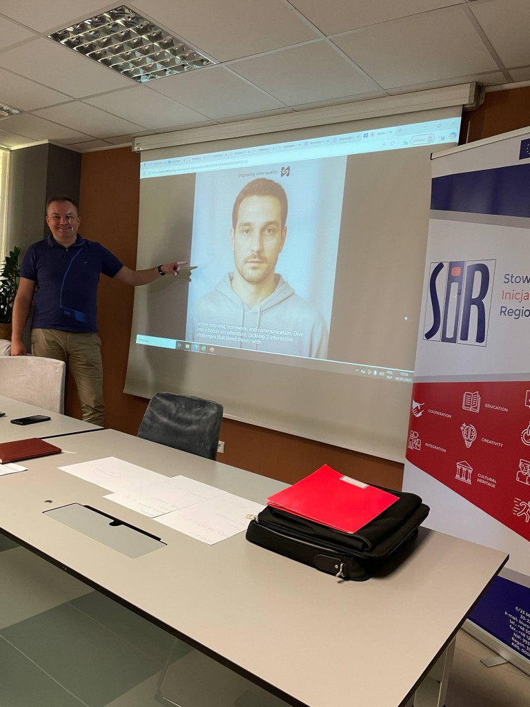 Messenger_creation_C0967DCF-19F5-4DFC-9774-69D8B0F515C8